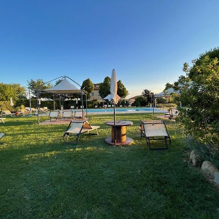 Agriturismo La Colmata Cesa  Exterior foto